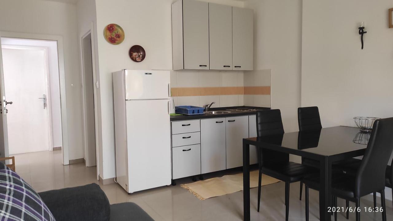 Apartmani Mille Starigrad Paklenica Ngoại thất bức ảnh