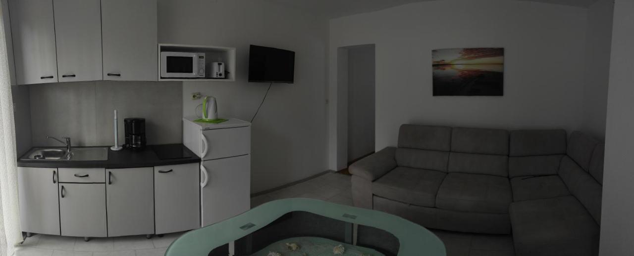 Apartmani Mille Starigrad Paklenica Ngoại thất bức ảnh